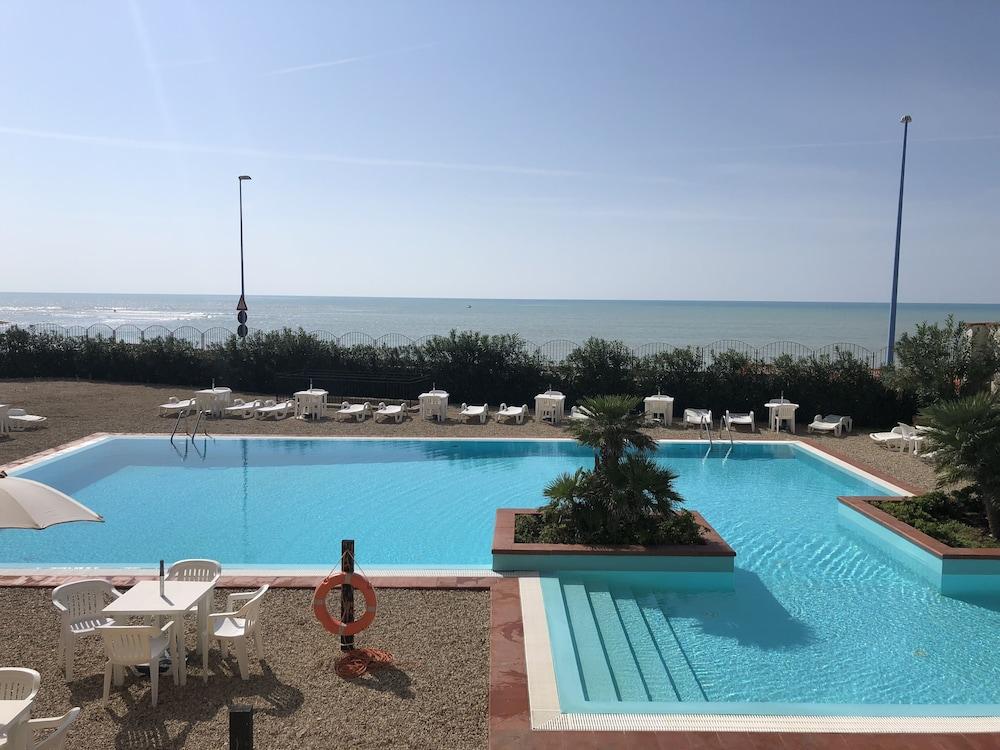 Residence Hotel Antica Perla San Leone Exteriör bild
