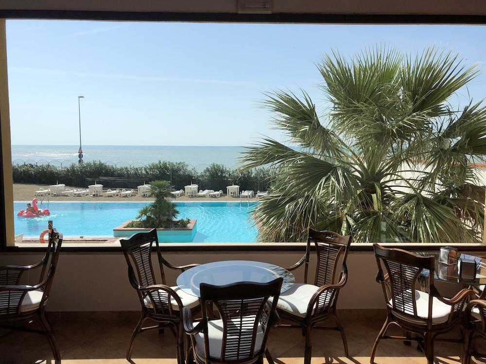 Residence Hotel Antica Perla San Leone Exteriör bild