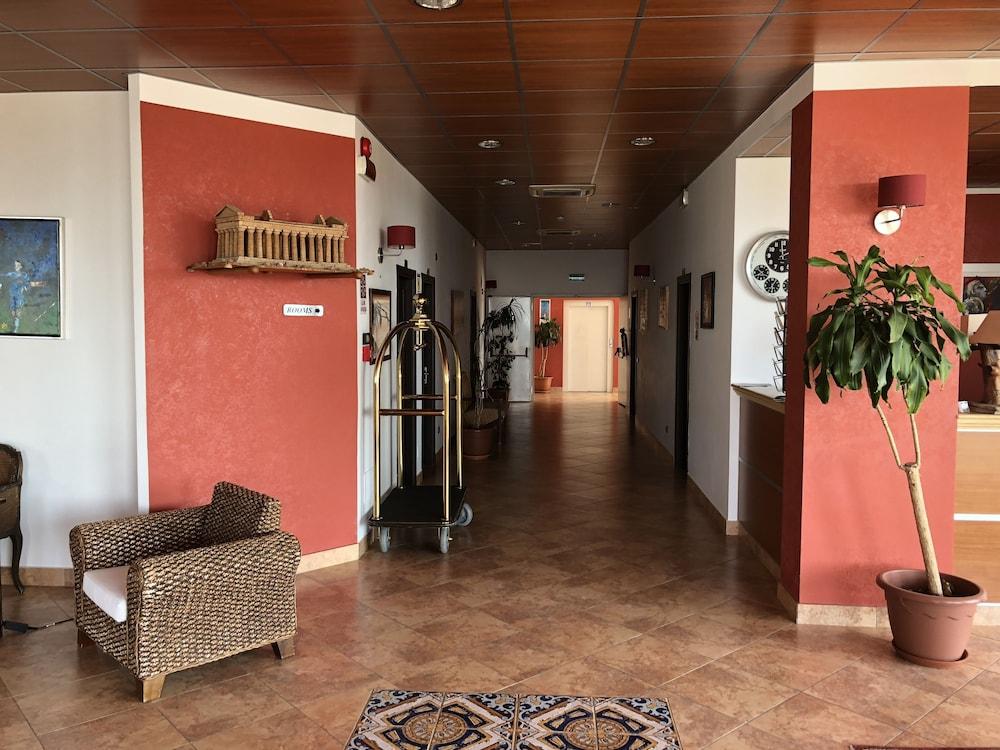 Residence Hotel Antica Perla San Leone Exteriör bild