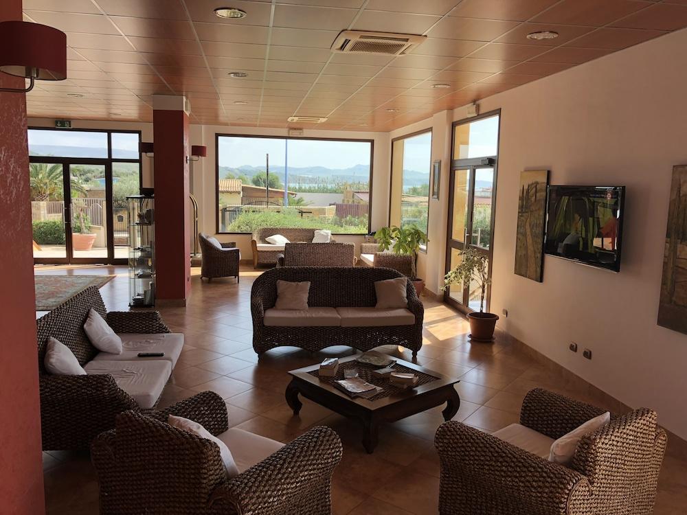 Residence Hotel Antica Perla San Leone Exteriör bild